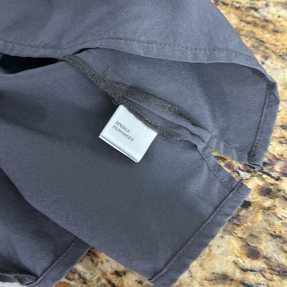 St. John Black Silk Blend Shirred Crew Neck Sleeveless Top Blouse Size 6 - Picture 5 of 8